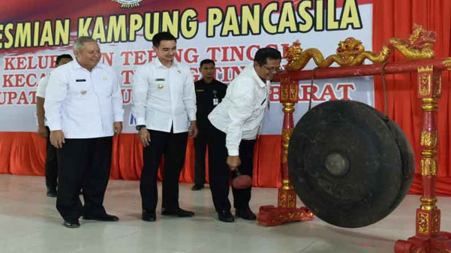 Resmikan Kampung Pancasila, Zola Ingatkan Masyarakat Jangan Terpecah Belah