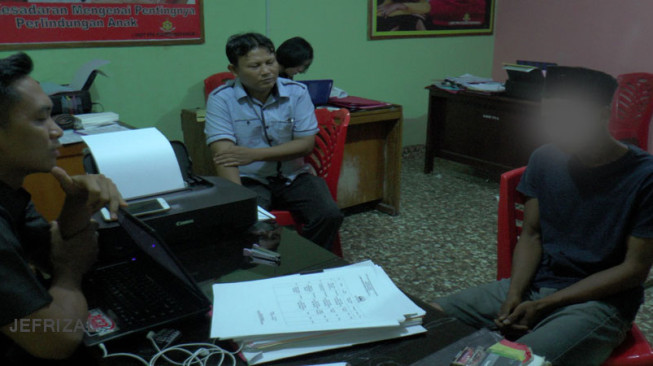 Bejat, Ayah Kandung Cabuli Anak Sendiri