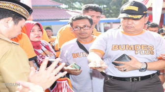 Sekda Launching BUMDes Plus Tanjung Benuang