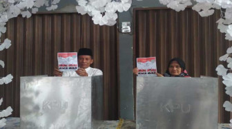 Calon Walikota Jambi Abdullah Sani Gunakan Hak Suaranya di TPS 11