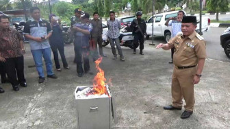 KPUD Merangin Musnahkan Ribuan Kertas Suara Rusak