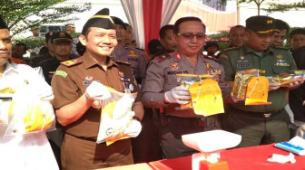 Polda Jambi Musnahkan Narkoba dan Ribuan Botol Miras