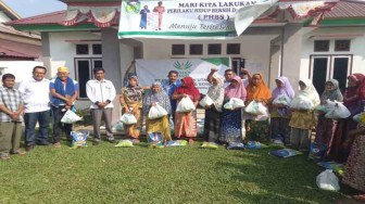 Asian Agri Bagikan 200 Paket Lebaran di Tebo