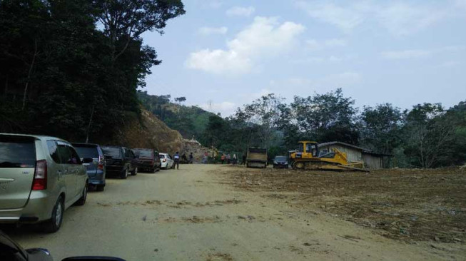 Jalan Bangko-Kerinci Macet
