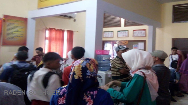 Dukcapil Batanghari Diserbu Calon Peserta Didik Baru