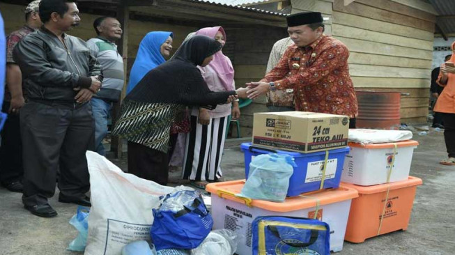 H Al Haris Santuni Keluarga Sumiyem