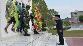 Sekda Pimpin Apel Tabur Bunga Peringatan Hari Veteran Nasional