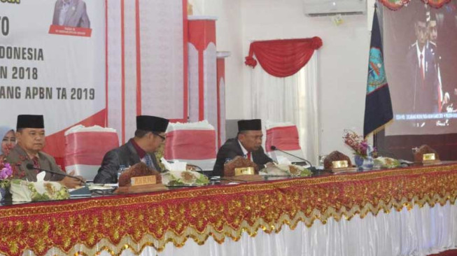 Plh Bupati Hadiri Paripurna Pidato Kenegaraan