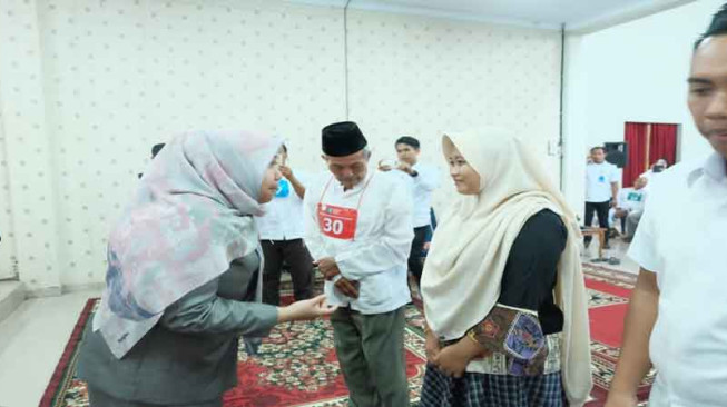Bupati Masnah Buka Acara Manasik Haji