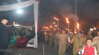 Pawai Obor dan Renungan Suci Sambut Peringatan HUT RI di Merangin