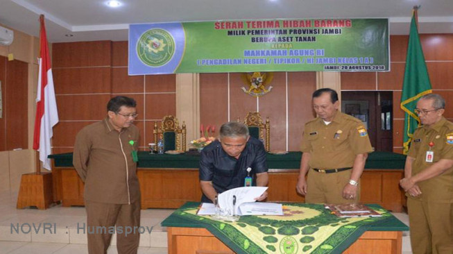 Sekda : Hibah Wujud Kepedulian Pemrov terhadap Pelayanan Masyarakat