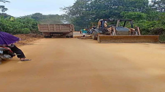Perbaikan Jalan Simpang Teratai Sungai Baung Telan Dana 1,8 Miliar