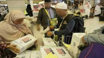 Berlebihan, Air Zamzam Dilabeli #2019Ganti Presiden
