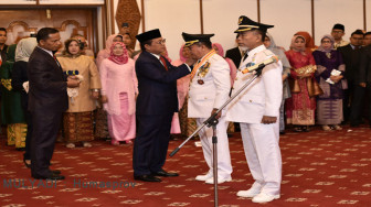 Plt Gubernur Lantik Bupati dan Wabup Merangin Periode 2018-2023