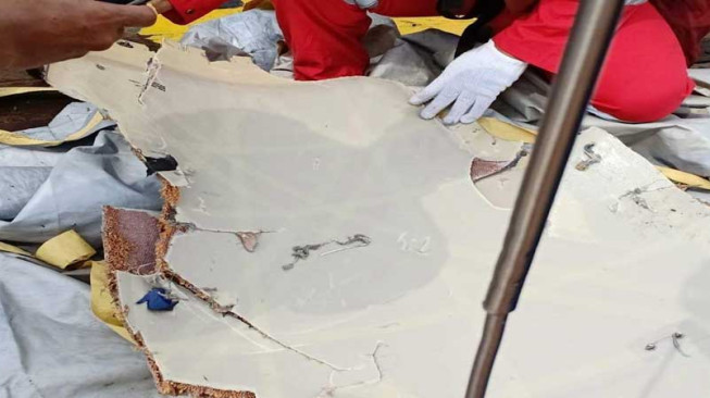 (Breaking News) Pesawat Lion Air Dipastikan Jatuh di Perairan
