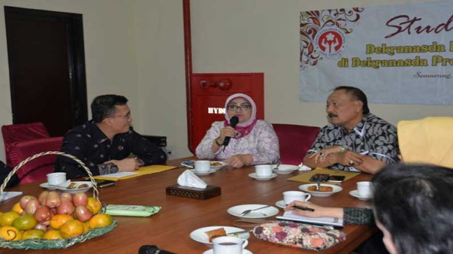 Tingkatkan Pembinaan Pengrajin, Dekranasda Studi Tiru ke Jateng