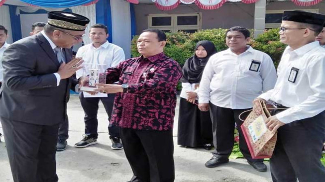 Bupati Merangin Raih Penghargaan