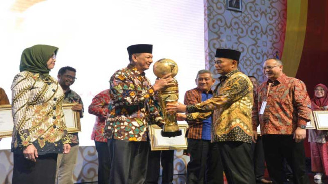 Provinsi Jambi Dianugerahi Adibahasa 2018