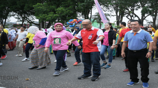 Bupati Merangin Ikut Senam Sehat Sekaligus Sosialisasi OJK