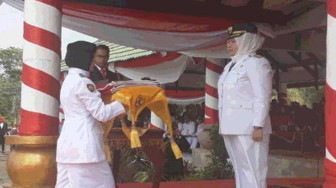 Prosesi Penaikan Bendera HUT ke-73 Kemerdekaan RI di Muarojambi Berjalan Khidmat