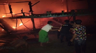 Gardu Listrik Meledak, Rumah Johan Ludes Terbakar