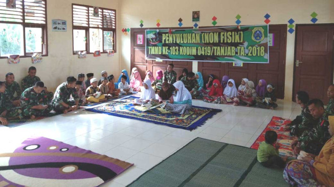 Satgas TMMD Yasinan Bersama Murid SD