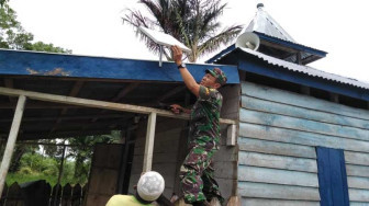 55 Rumah Warga Koto Kandis Dipasangi Lampu Solar Cell