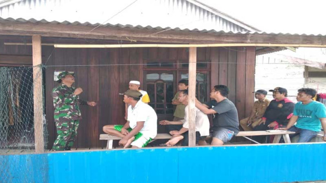 Pasi Intel Satgas Ajak Warga Stop Narkoba dan Miras, Ganti Ngopi