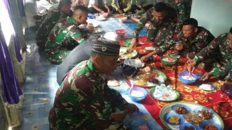 Satgas TMMD 103 Hadiri Kenduri Selamatan Kampung