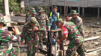 500 Warga Manfaatkan Sumur Bor Buatan TNI