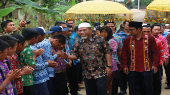 Kunker Perdana, H Mashuri ke Desa Pulau Bayur