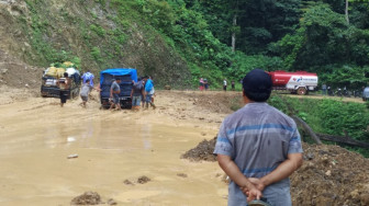 Warga Minta Alat Berat Disiagakan Tangani Longsor di Km 34 Sungaipenuh