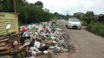 Sampah yang Menumpuk, Mengundang Aroma Tidak Sedap