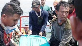 Prajurit Marinir Temukan Black Box Pesawat Lion Air JT 610