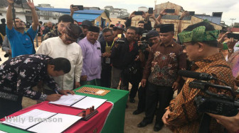 Petani Kelapa Dalam Siap-siap !