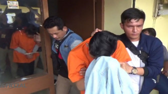 Dua Pelaku Pembunuhan di Mampang, Dibawa Ke Polda Metro Jaya