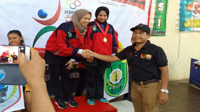 Final Ganda Campuran Tutup Pertandingan Tenismeja Porprov XXII