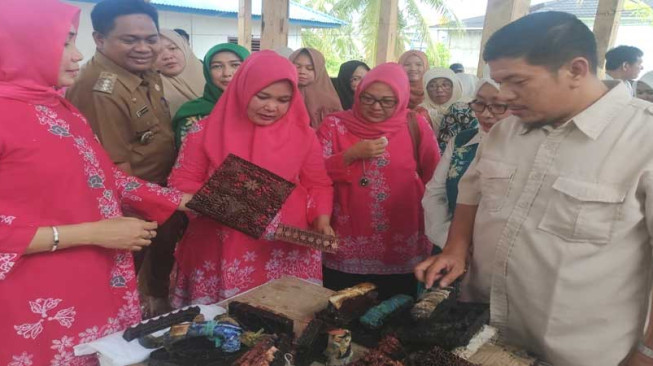 SKK Migas – PetroChina Latih Pengrajin Batik Desa Pemusiran