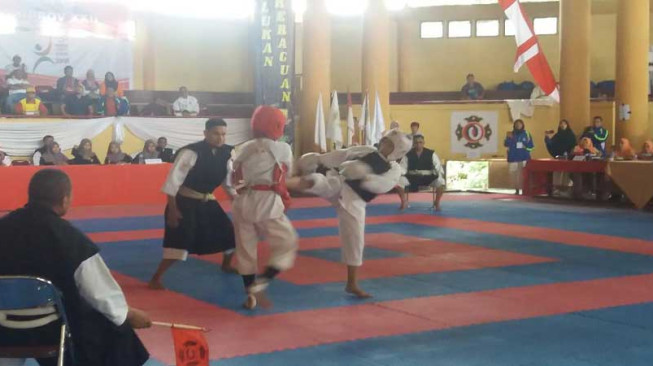 Kota Jambi Raih Emas Pertama Kempo