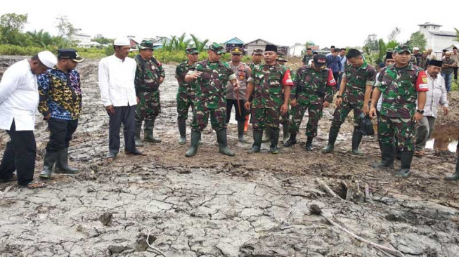 Danrem 042/Gapu Tinjau Lokasi TMMD di Dusun Sungai Ayam