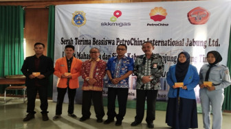 Bupati Tanjabtim Apresiasi Beasiswa dari SKK Migas - PetroChina