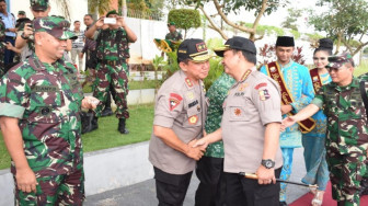 Kapolri dan Panglima TNI Tiba di Jambi