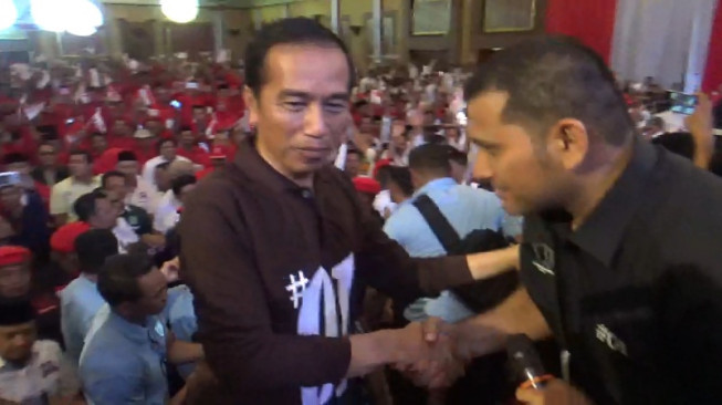 Joko Widodo Lantik Tim Kampanye Daerah Jambi dan Berikan Pembekalan Caleg