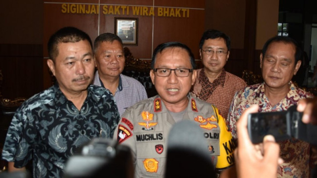Polda Jambi Salurkan Bantuan Untuk Korban Tusnami Banten dan Lampung Selatan