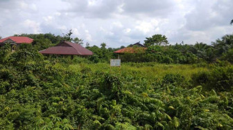 Sudah Puluhan Tahun Bangunan Pasar, Terbengkalai