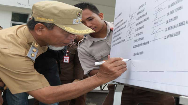 Wabup Tandatangani Deklarasi Zona Bebas Korupsi