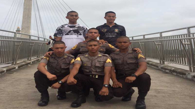 26 Taruna-Taruni Akpol Isi Cuti dengan Bakti Sosial