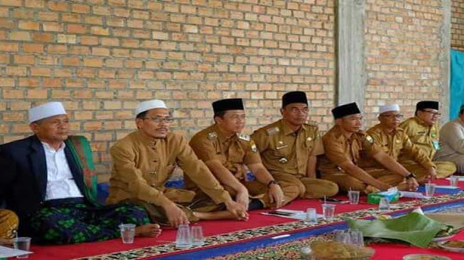 Wabup Muarojambi Hadiri Tasyakur di Desa Mekarsari