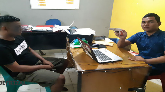 Bawa Senpi, Seorang Pemuda Dibekuk Polisi