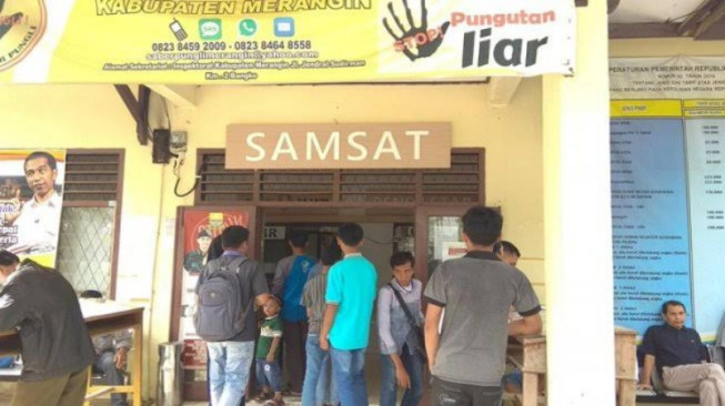 Bayar Pajak Motor, Samsat Merangin Pungut Uang Pendaftaran